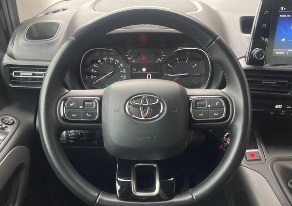 Toyota Proace City Verso cena 89900 przebieg: 94758, rok produkcji 2020 z Poznań małe 92